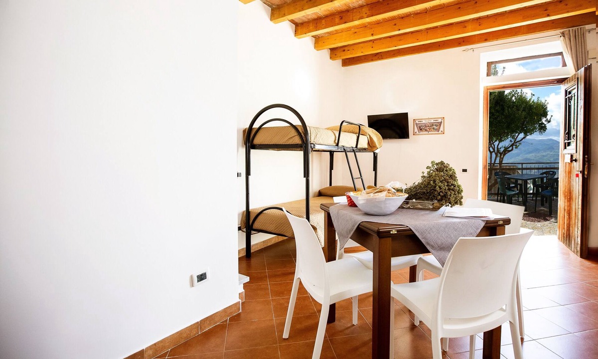 Motta d'Affermo Apartment | Holiday Home "Paese Albergo - Athena" with Sea View, Balcony and Wi-Fi