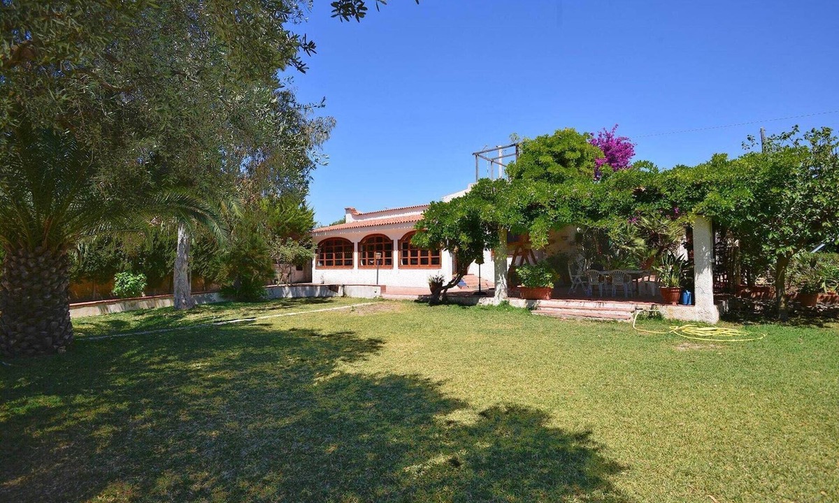 Punta Milocca House | Holiday home with private pool in Fanusa
