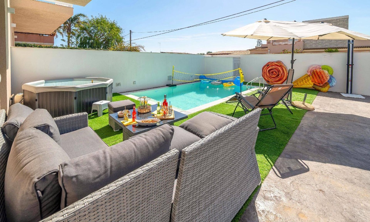 Fondo Morte House | Holiday house Noto for 1 - 6 persons with 2 bedrooms - Twin house