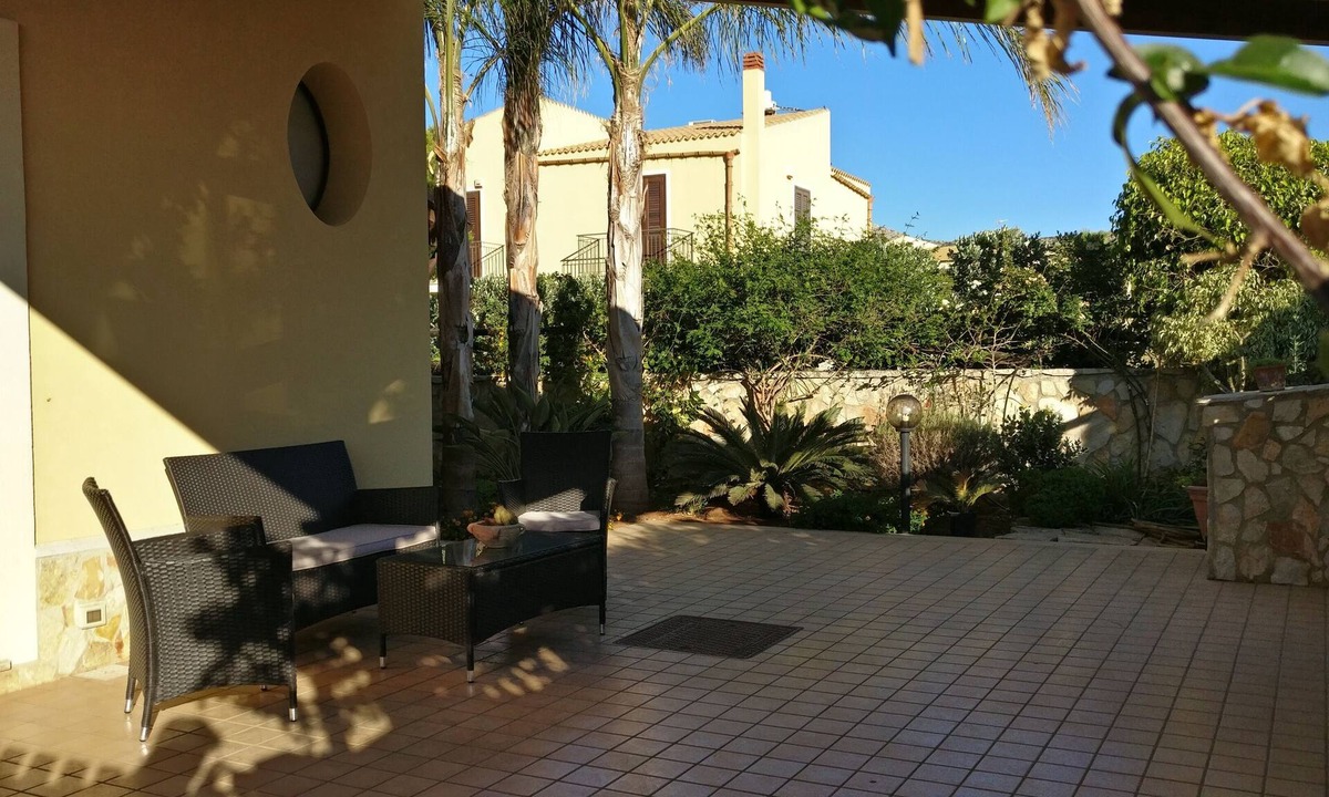 Custonaci Villa | HOLIDAY VILLET IN CORN LOCATION