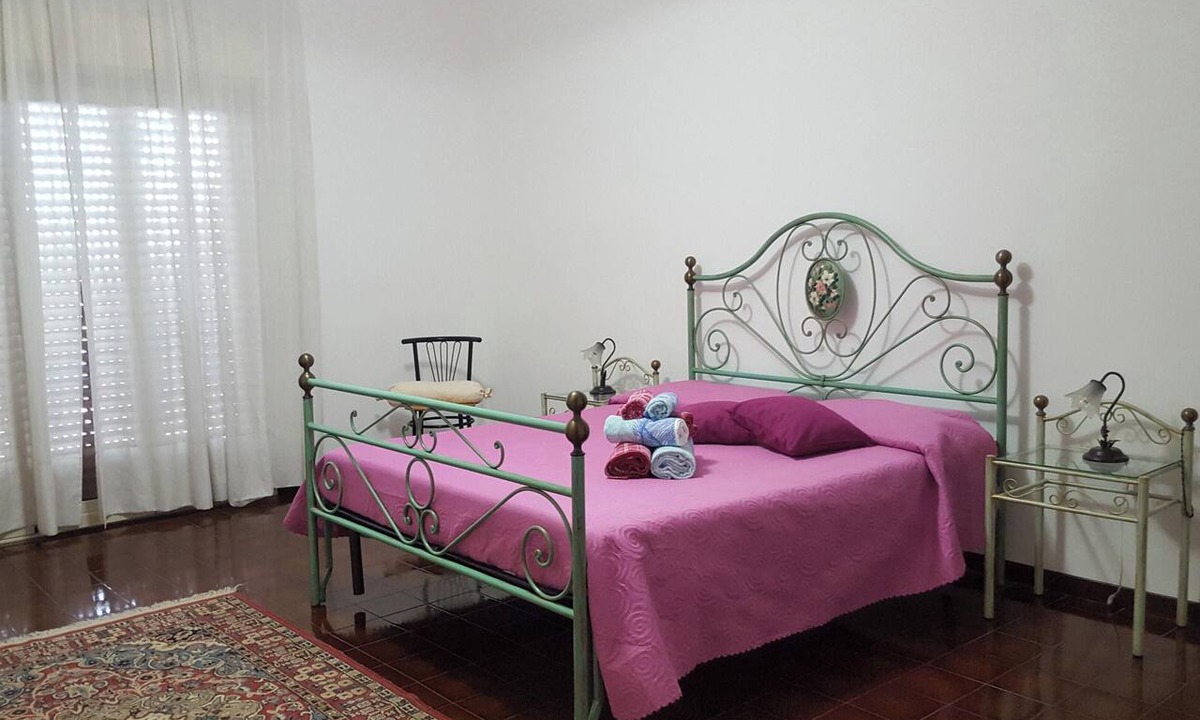 Milazzo House | Homerez - Charming Milazzo House for 6 Guests