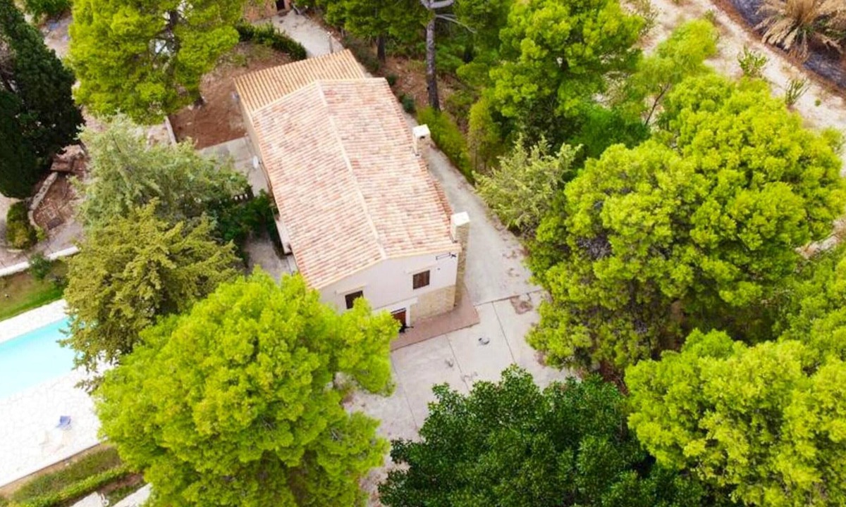 Salemi Villa | Homerez - Villa 15 km from the beach for 8 pers. with pool in Trapani