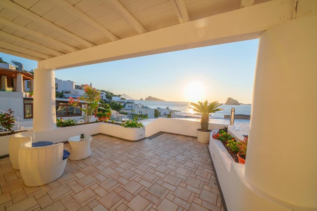 Panarea Hotel | Hotel La Terrazza