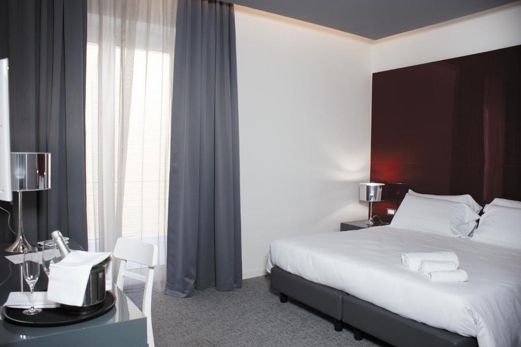 Pomigliano D'arco Hotel | Hotel Leopardi