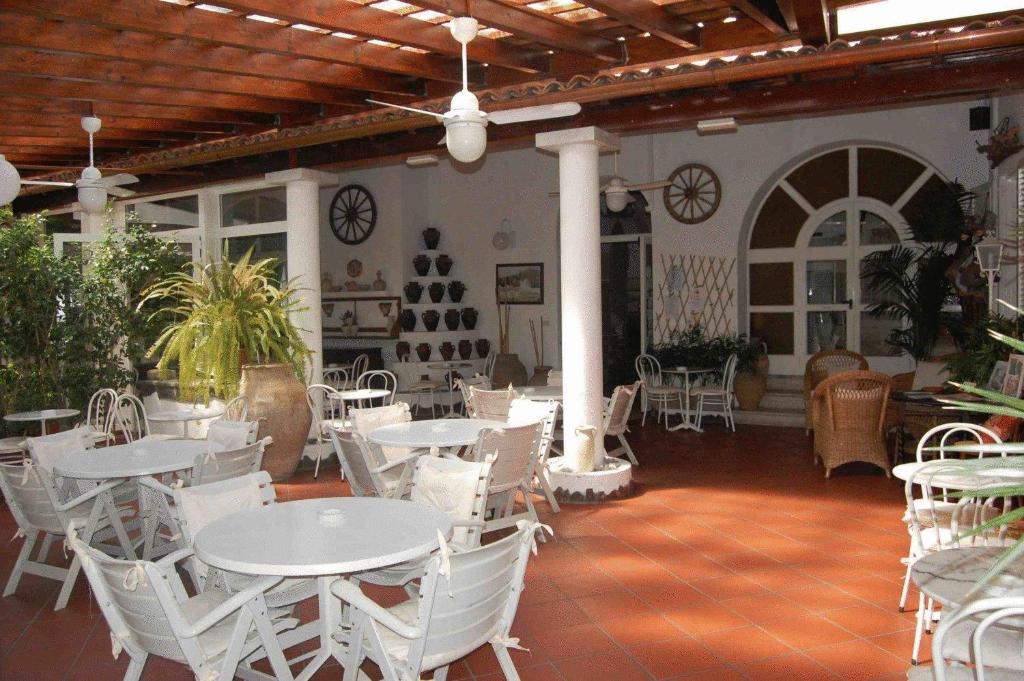 Lipari Historic Centre Hotel | Hotel Villa Augustus