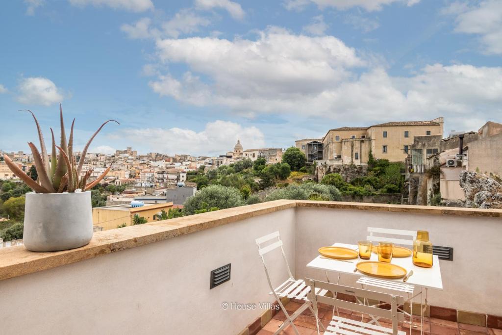 Noto Historic Centre Apartment | House&Villas - Terrace House Noto