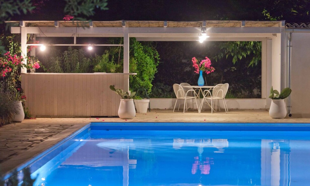 Caucana-finaiti-casuzze-finaiti Nord Villa | House with garden