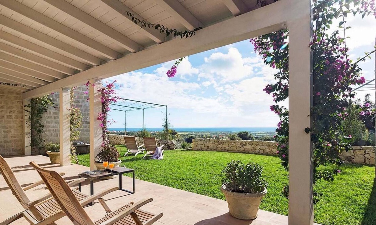 Scicli Villa | House with sea views 10 minutes drive from the sea