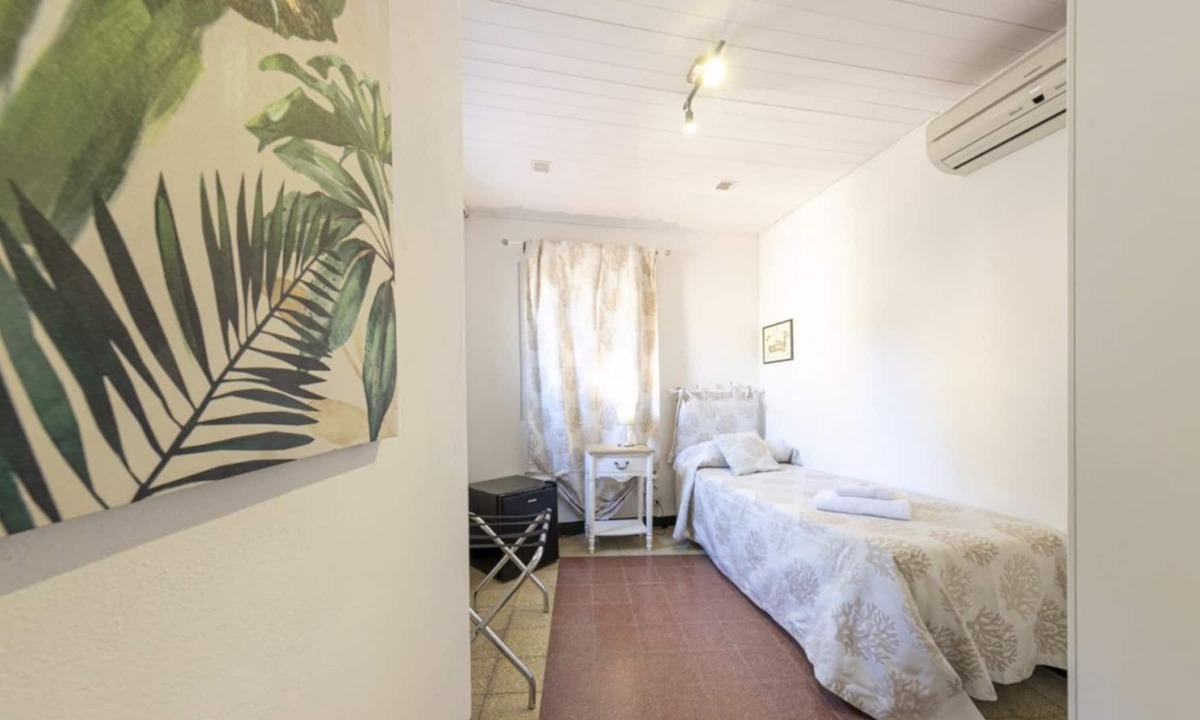 Old Town Bed & Breakfast | Hydra, single room in Palazzo Villelmi
