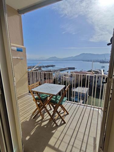 Palermo Apartment | Il Balcone sul mare - free parking & relax
