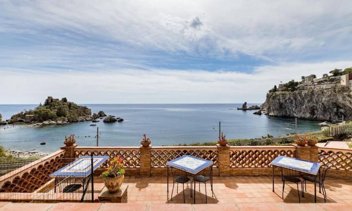 Mazzaro House | Il Pescatore Elegant Apartment with Stunning Bay Views at Isola Bella, Taormina
