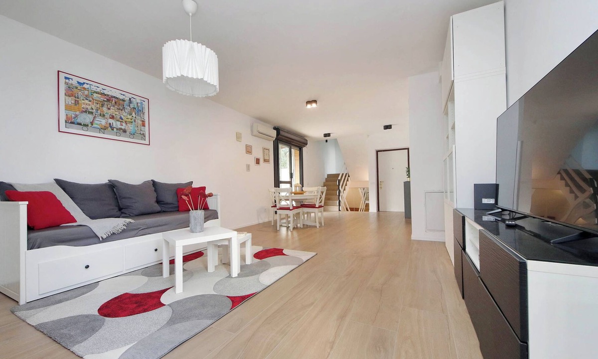 Quartiere XX Ardeatino Apartment | Il Villino di Adelchi by Domus&Dimore