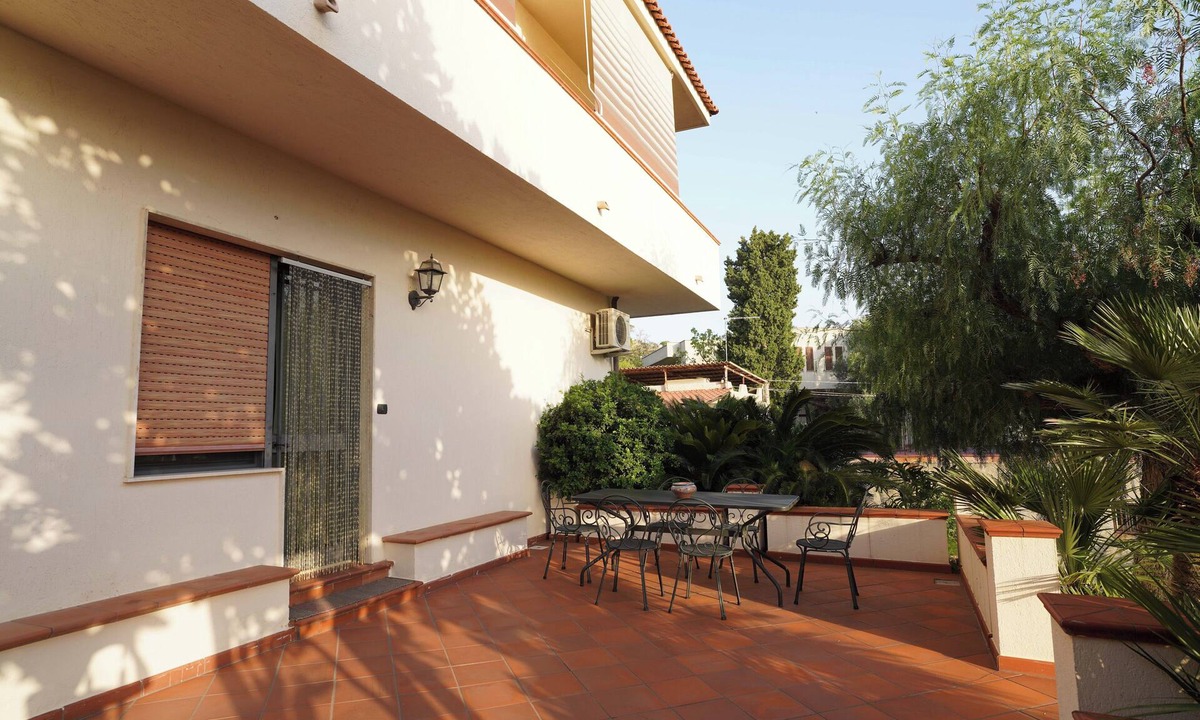 Bocale House | Independent apartment with garden