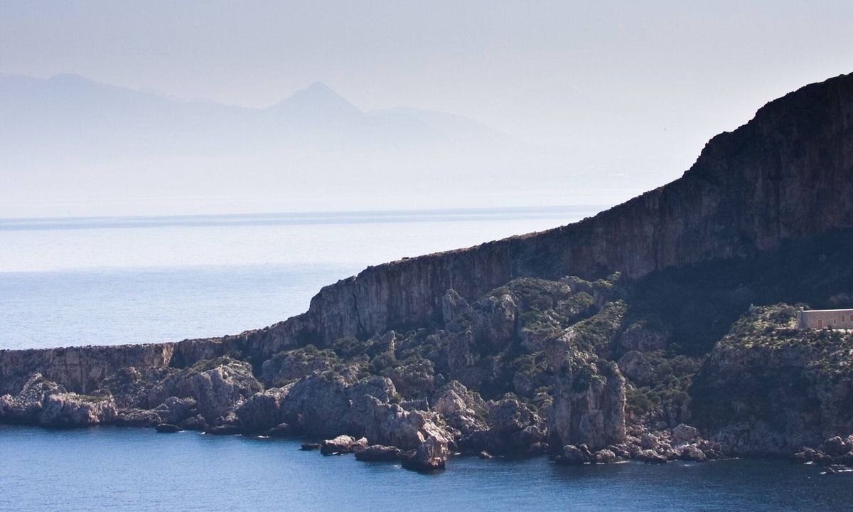 Zarbo di Mare Villa | INDEPENDENT VILLA SURROUNDED BY AREA RESERVE THE PARK FIRRIATO