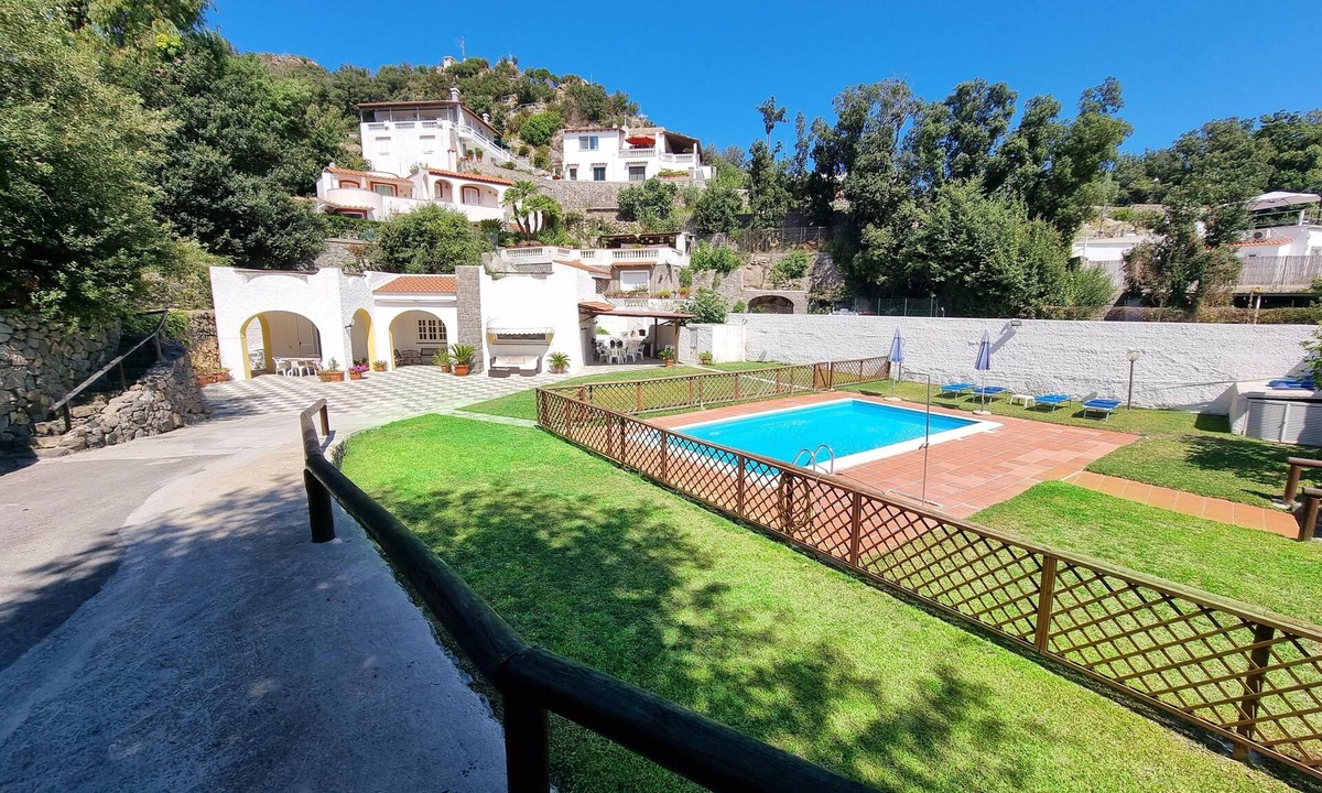 Forio Villa | Ischia Villa Caruso with pool