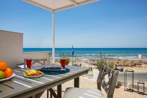 Santa Maria del Focallo House | ISULATRAVEL-House on the beach