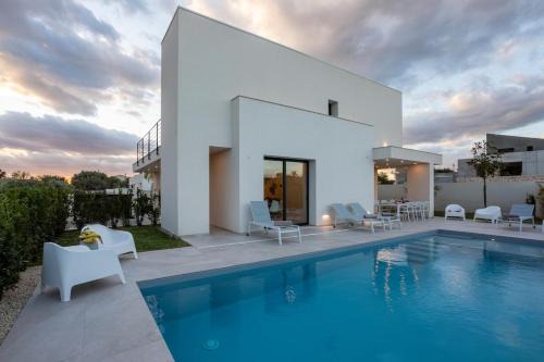 Grottelle Villa | ISULATRAVEL - Villa Nerissa