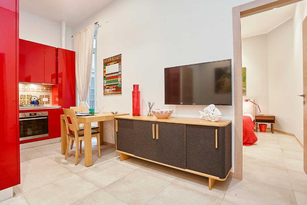 Palermo Apartment | KMC suites - Red