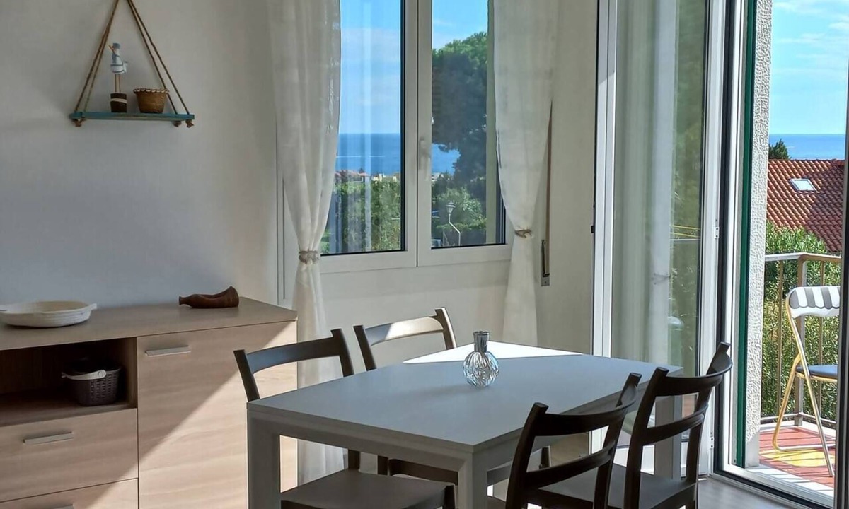 San Bartolomeo al Mare Apartment | L'angolo sul Mare: peace, comfort and an incomparable panorama.
