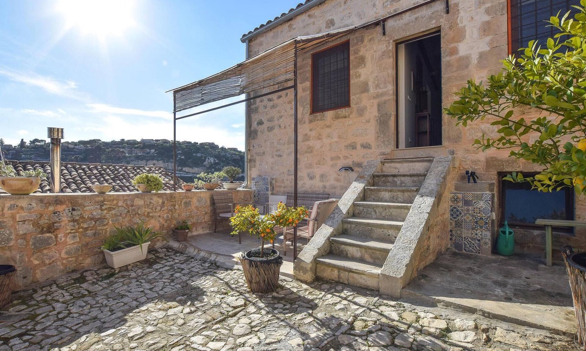 Casa Papa House | La casa dei Giarrentini
