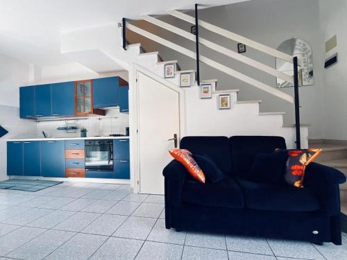 Scaro-Reggio-Scornavacca-Vardano House | La casa di Marina