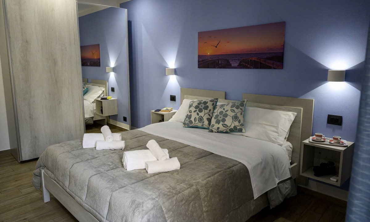 Old Town Apartment | La Chiocciola Apartment - Brand new APT in the historic center 300 meters from the sea