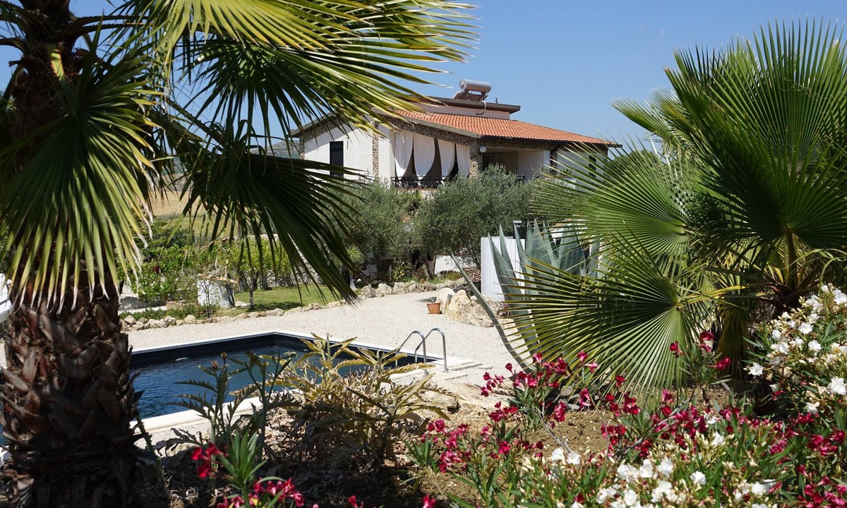 Agrigento Villa | LA DOLCE VITA IN SICILY: Villa with Private Pool in the Heart of Nature
