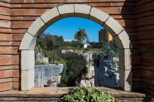 Acradina House | La Latomia Villa nei pressi del Teatro Greco