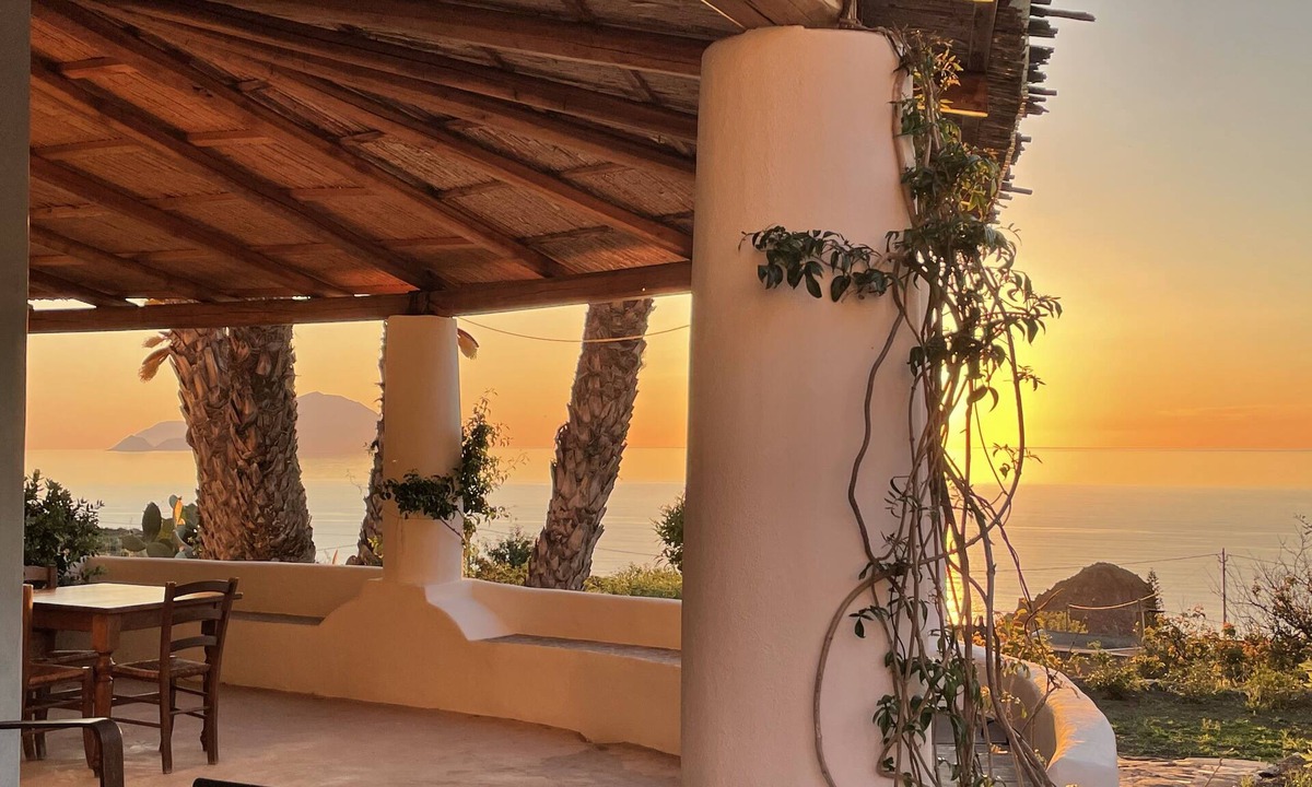Pollara Hotel | La Locanda del Postino