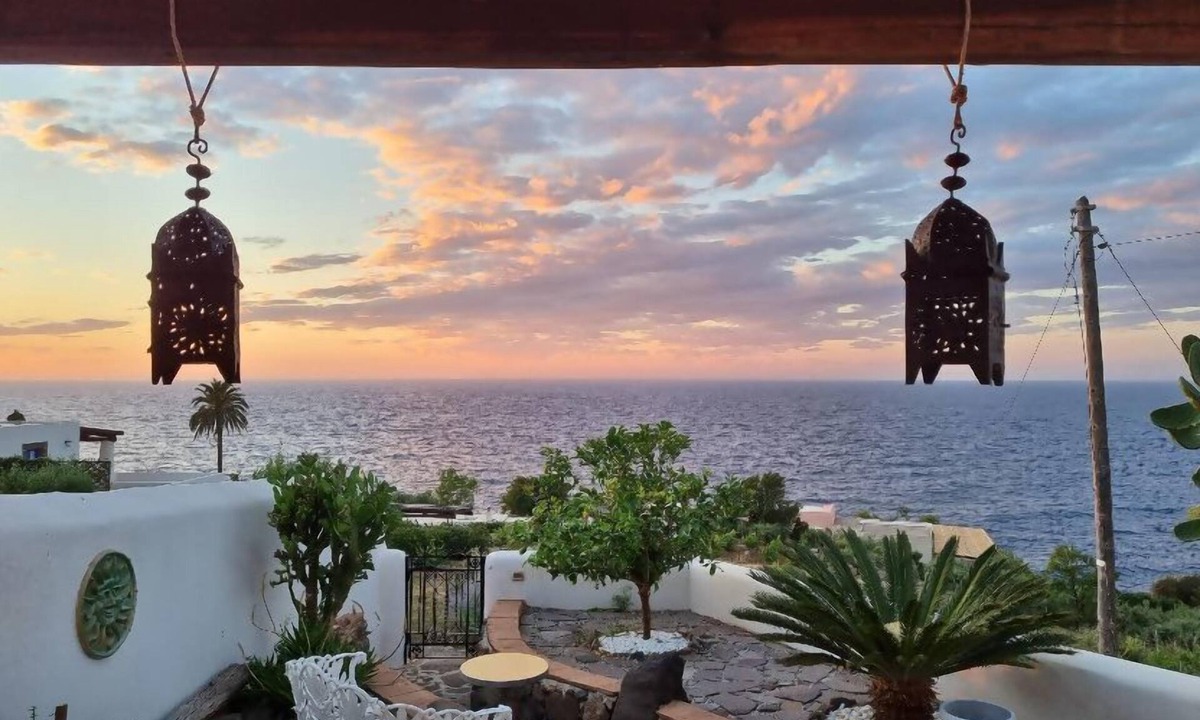 Malfa House | La Resilienza, luxury relax with sea view