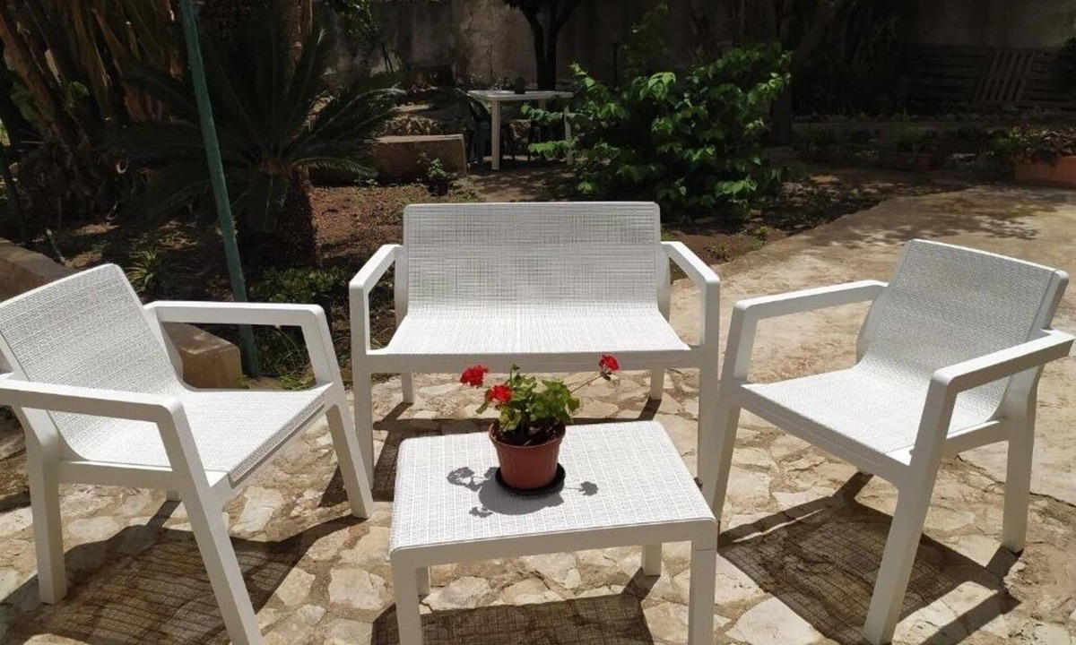 Alcamo Apartment | La Rugiada - with a garden and private motorcycle parking | Two-room apartment