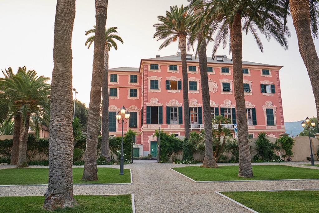 Savona Apartment | La Spagnuola - Villa Cinquecentesca sul mare con parco privato