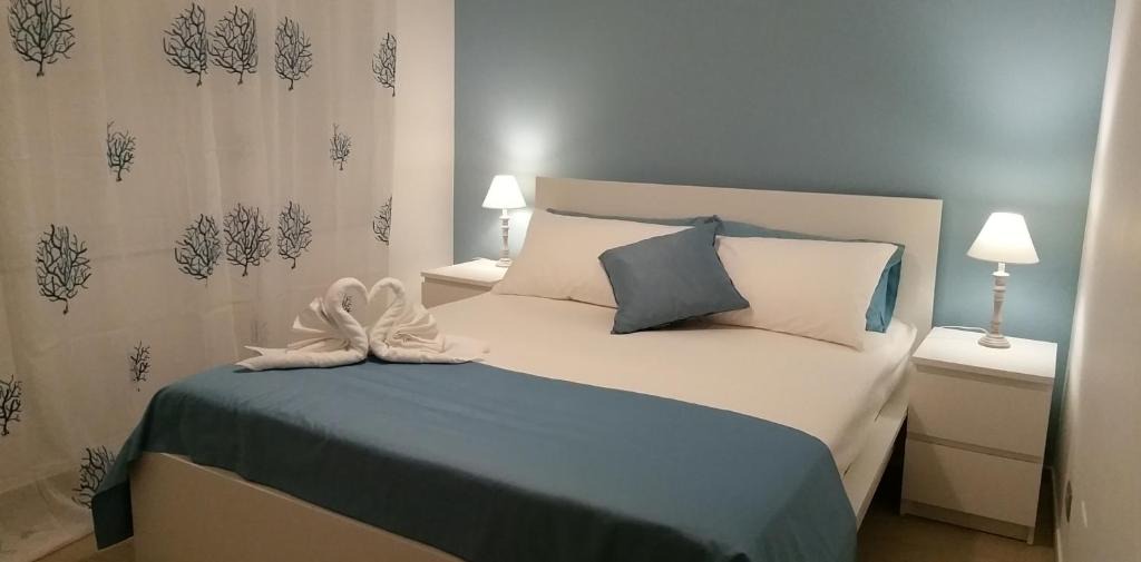Santa Teresa di Riva House | Le sorelle