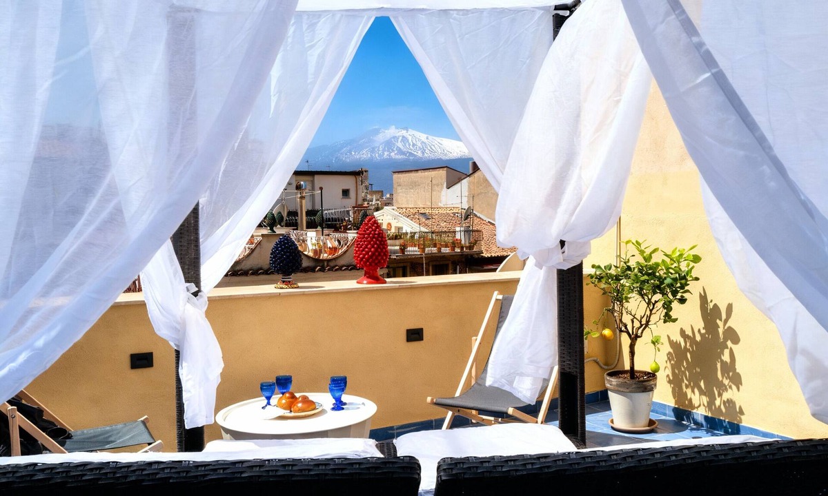 Taormina City Centre Apartment | Live the Magic of Taormina Where History, Beauty, and Sicilian Soul Meet