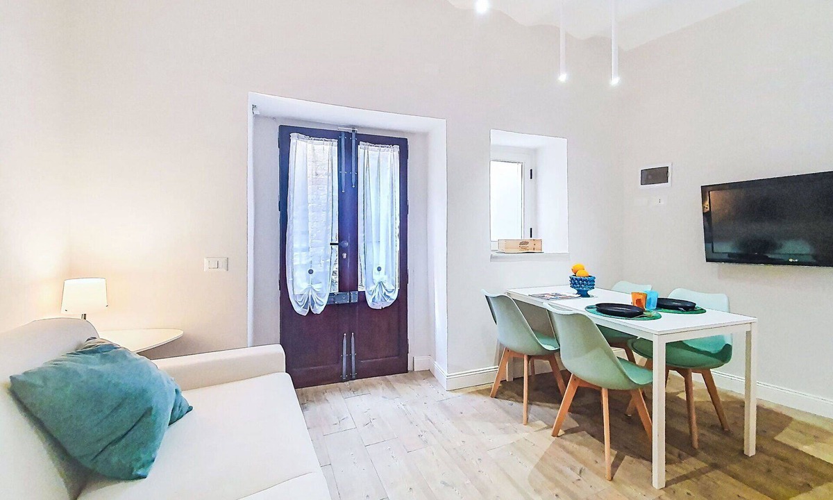 Caronia Apartment | Lovely apartment for 2 people with A/C, WIFI, TV and balcony