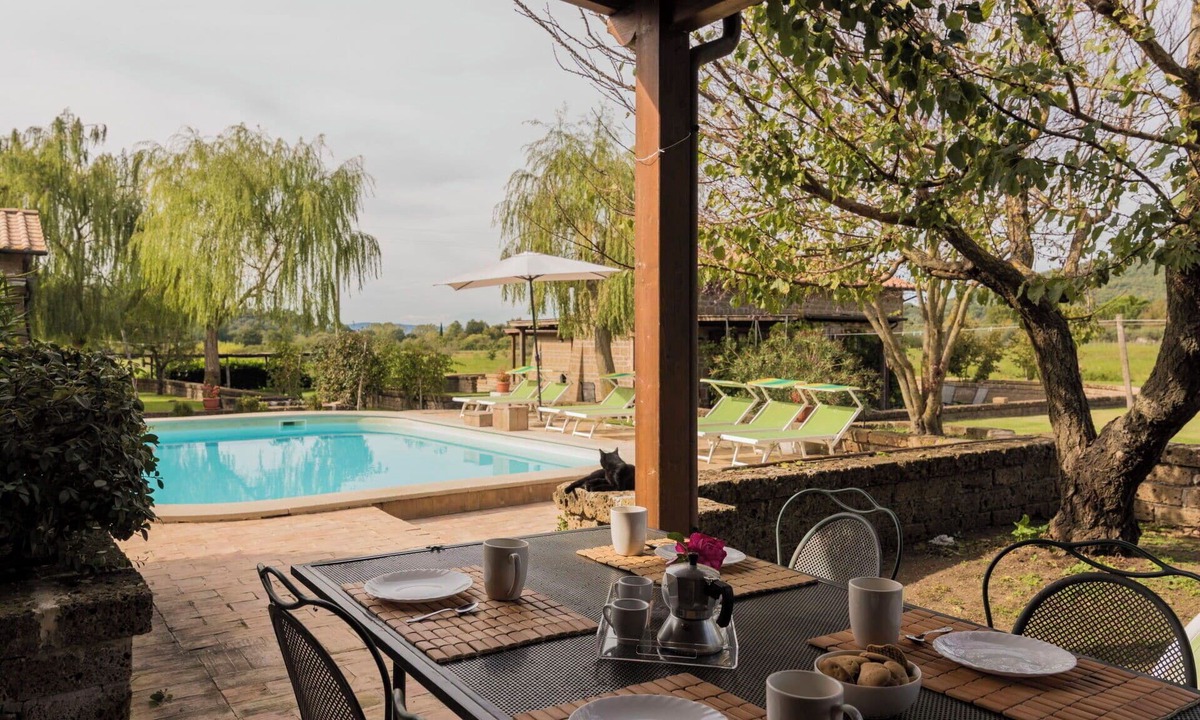 Montefiascone Villa | Lovely apartment in villa with WIFI, pool, hot tub, TV, patio, pets allowed and panoramic view