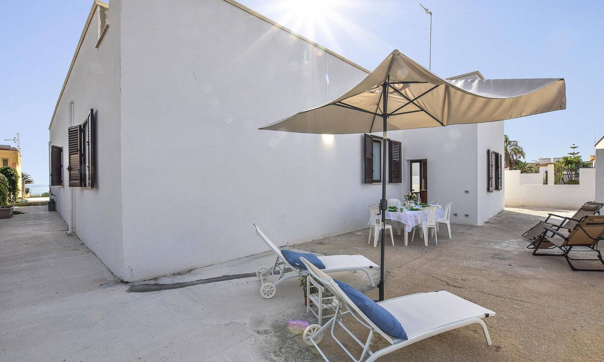 Triscina House | Lovely home in Triscina with WiFi