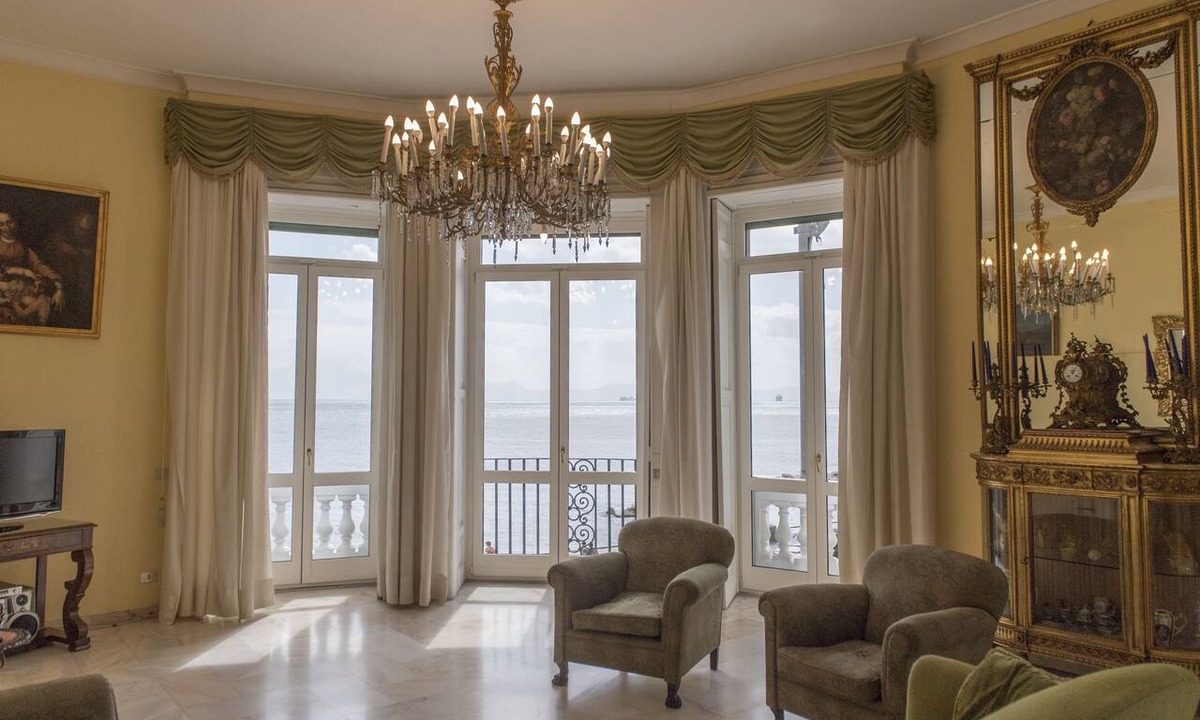 Santa Lucia Apartment | Luxurious apartment in the center of Naples with breathtaking views of Vesuvius