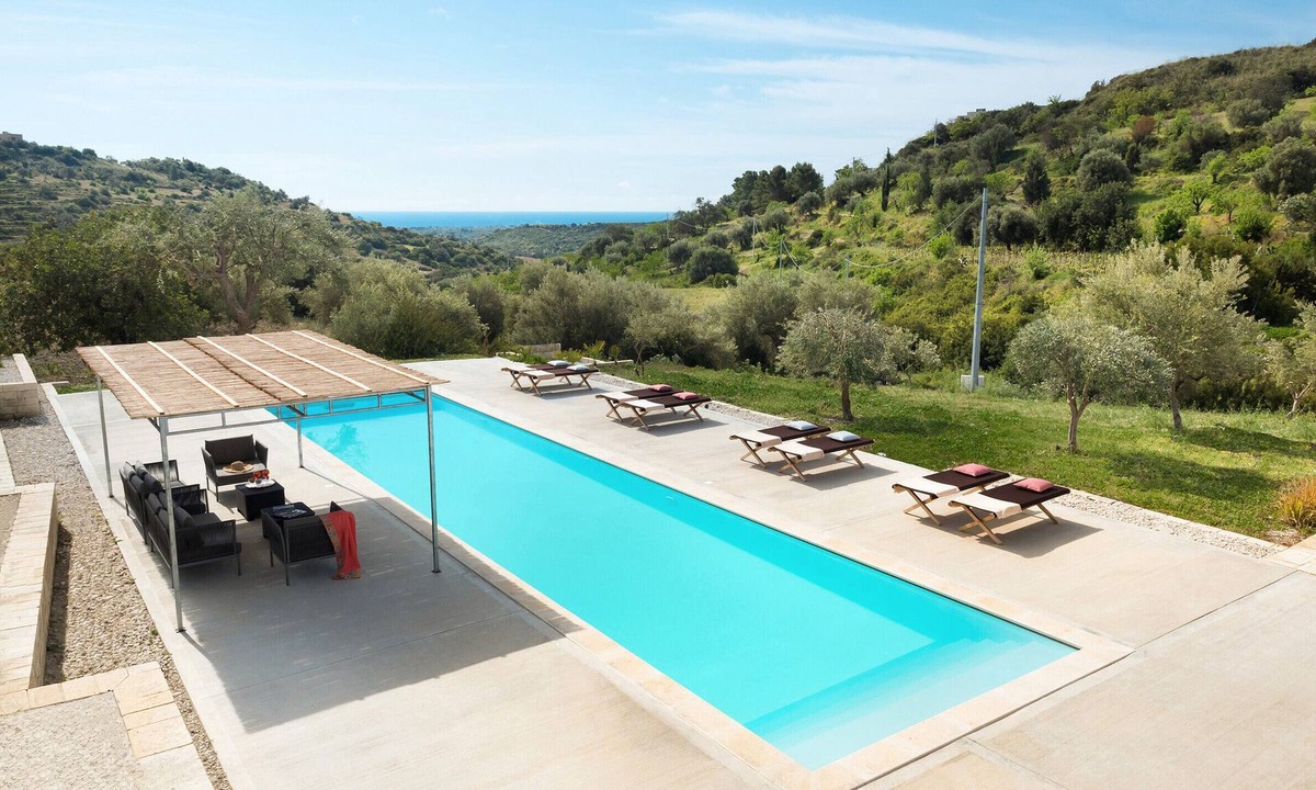 Avola Villa | Luxurious villa with private pool in Noto, DiCasaInSicilia