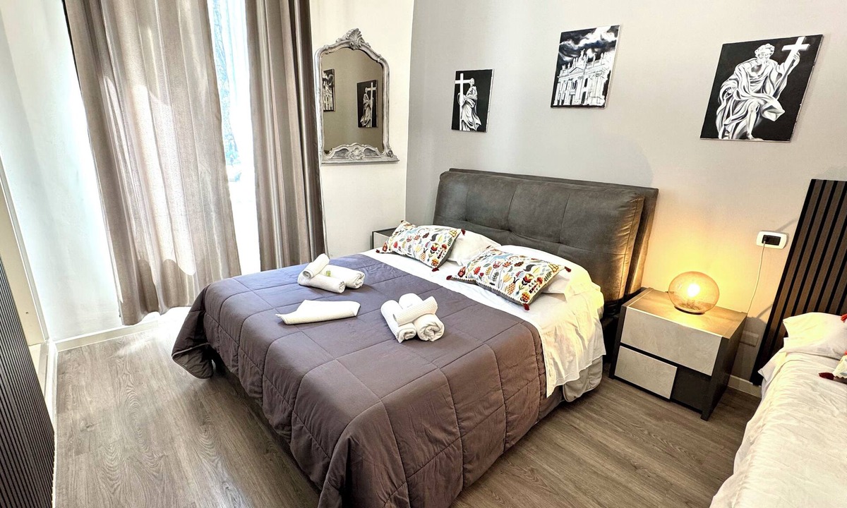 San Giovanni Apartment | Luxury apartment 6 bedrooms and 6 bathrooms - close to Colosseo