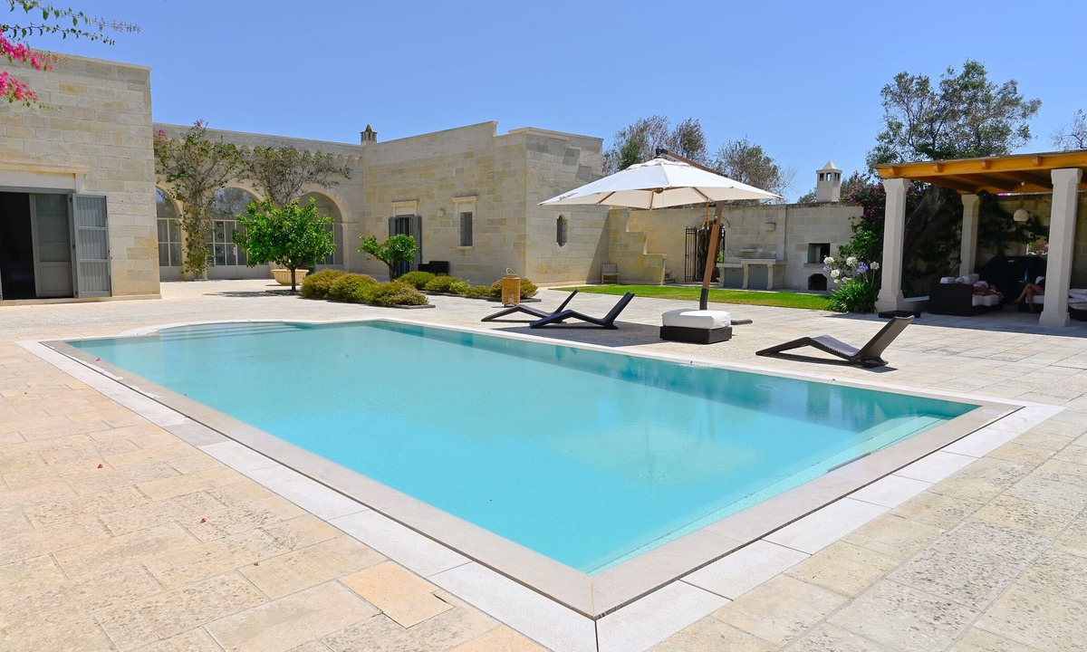 Carpignano Salentino House | Luxury 'Masseria', Heated Pool, Tennis Court, Olive Grove, Puglia. 10 Guests.