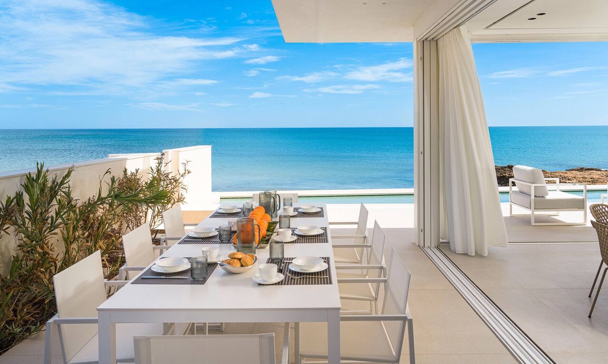 Noto Marina Villa | Luxury sea front villa with pool, Lido di Noto, Sicily