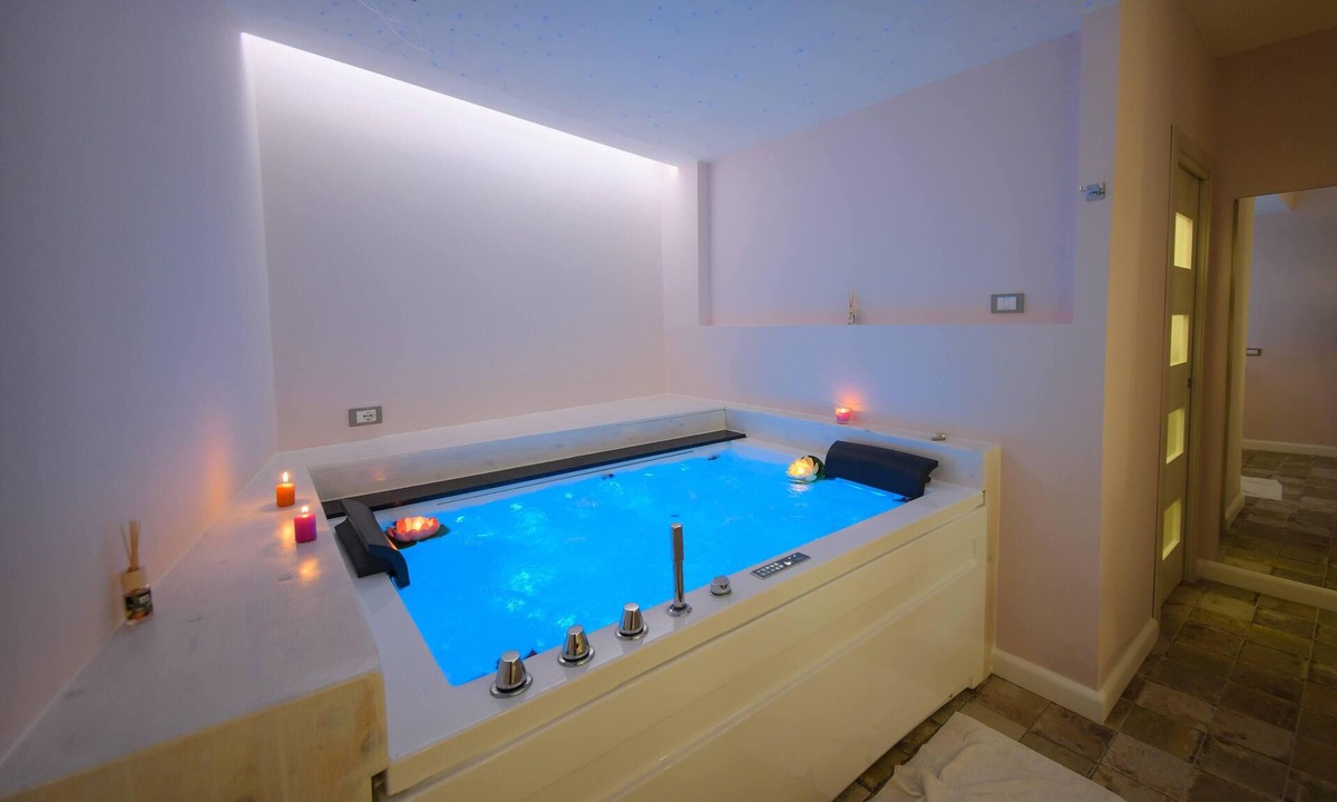 Lacco Ameno Apartment | Luxury Suite con Jacuzzi - Belgodere Apartments