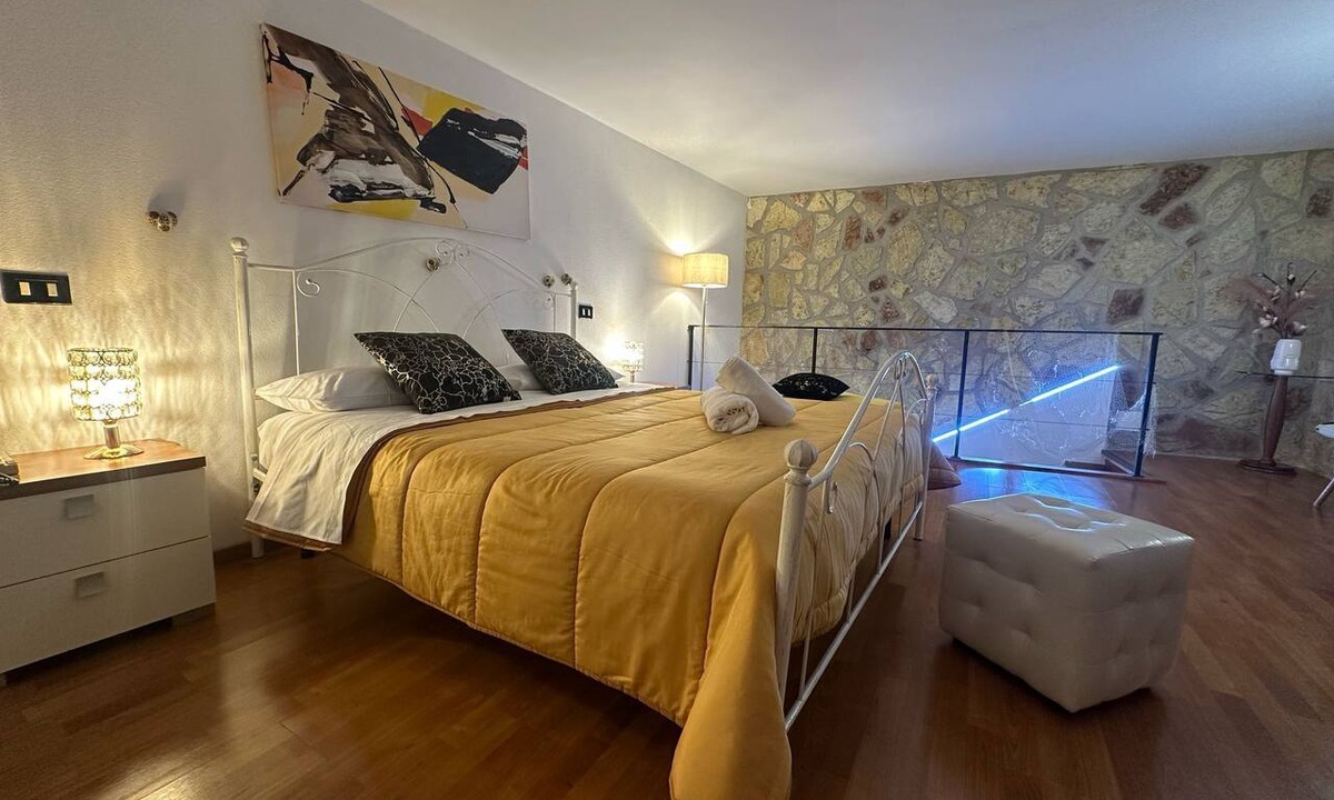 Trapani City Centre Apartment | Magnificent vacation home in the heart of the historic center of Trapani