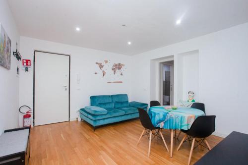 Borgo Vecchio Apartment | Mandorlo in fiore nel Cuore di Palermo Politeama