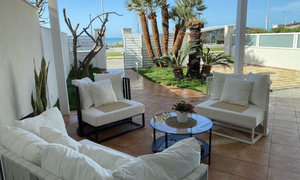 Marina di Ragusa Villa | Mare Ibleo, Seafront House, Topazio Apartment