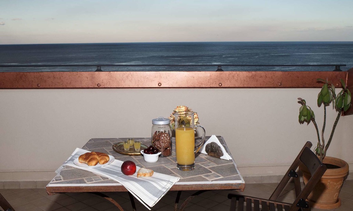 Santa Teresa di Riva House | Marina Di Savoca