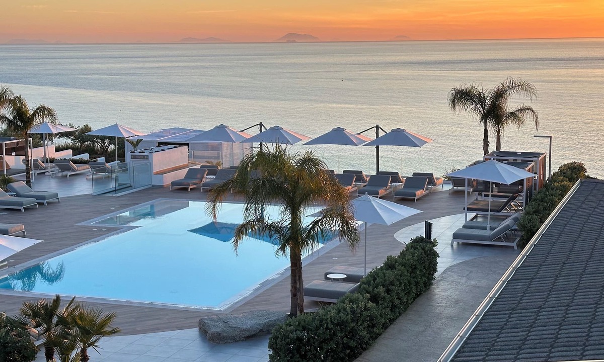 Ricadi Hotel | Midenza Seaside & Nature Retreat