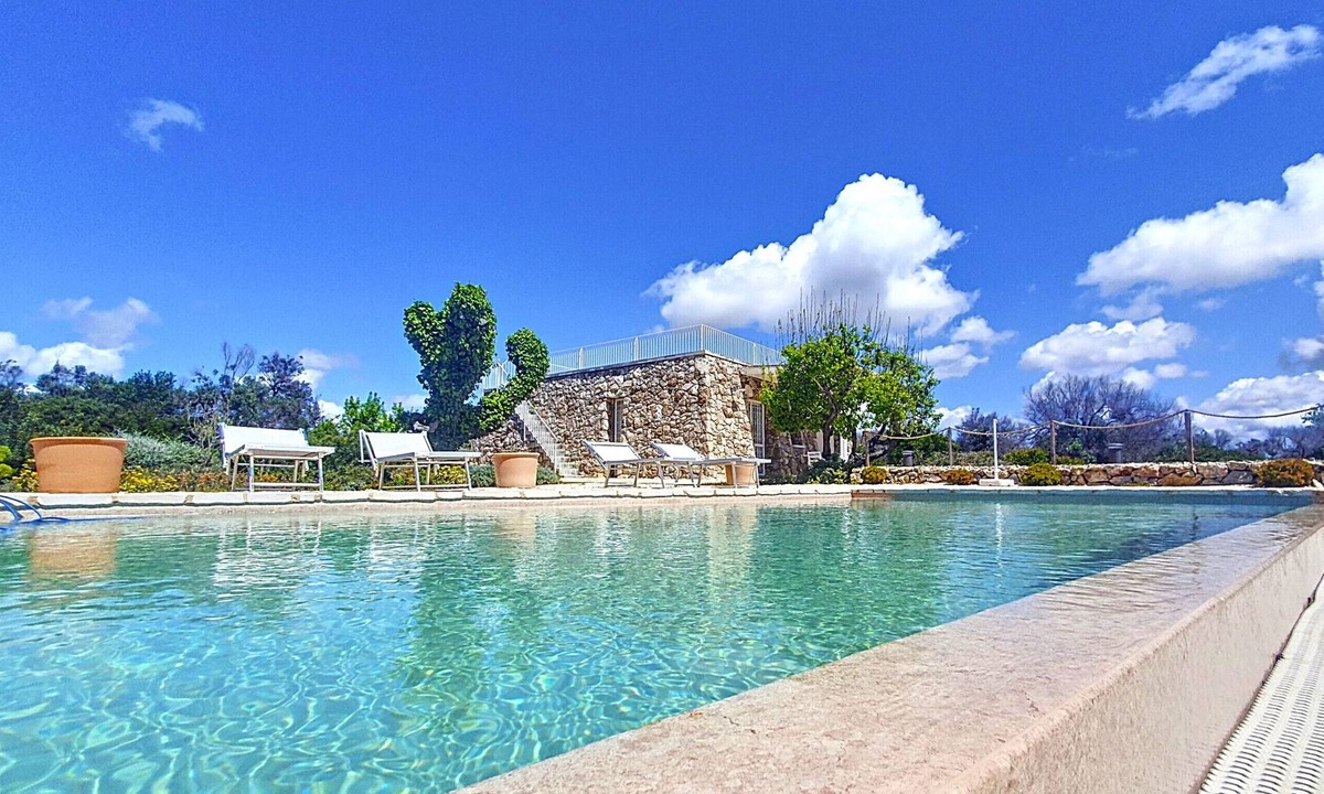 Salve Villa | Modern stone villa with pool and sea view