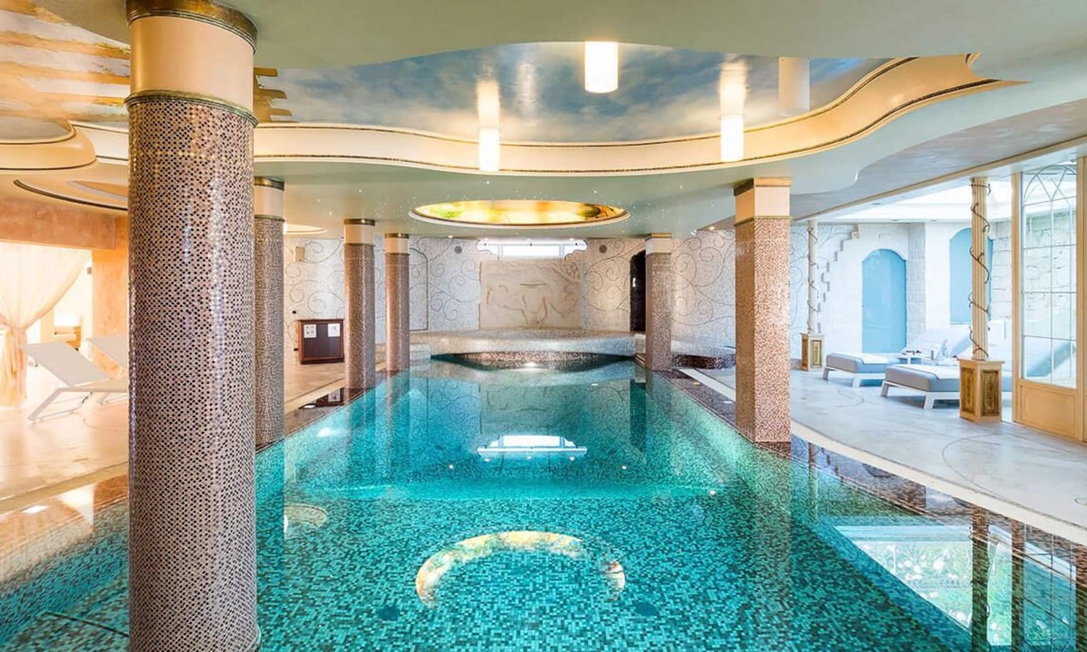 Donnalucata Villa | Modern villa near sea, with indoor heated pool